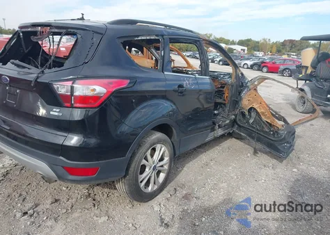 2018 Ford Escape Se из США, поврежденный, VIN 1FMCU9GD5JUC31920